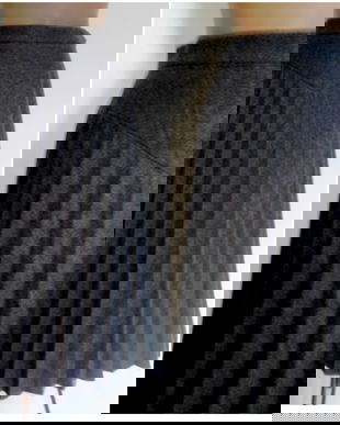 FUSTA SOLATA DIN STOFA DE LANA