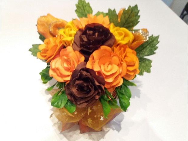 Aranjament floral in nuante de toamna/Decoratiuni/Cadou