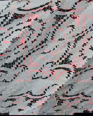 Fata de masa cu broderie