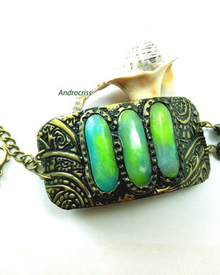Green story bratara
