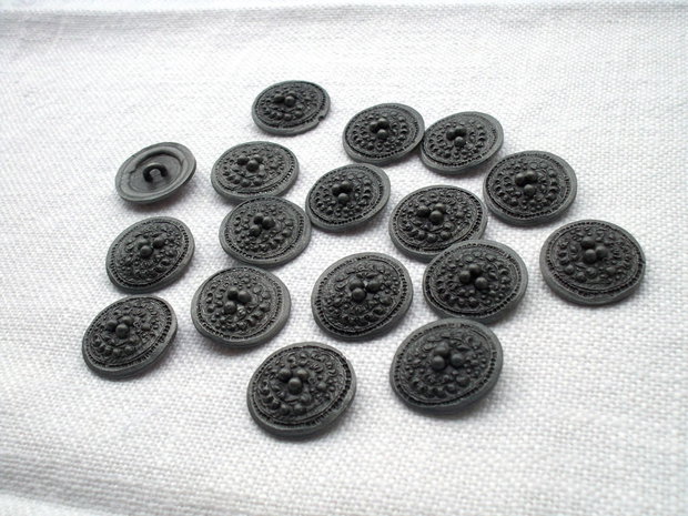 Nasturi metalici9