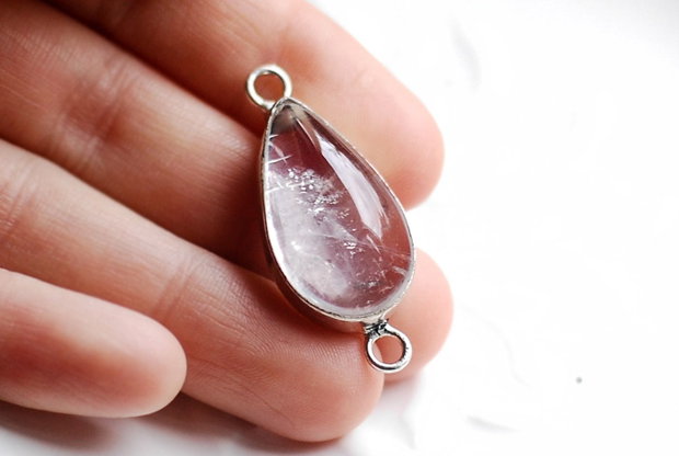 Conector quartz roz in rama argintata