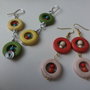Cercei dinpiatra de howlit colorati - colored earrings
