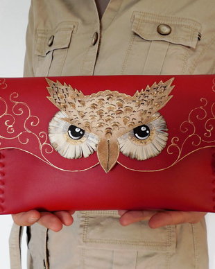 poseta plic handmade unicat din piele - Red Vintage Owl