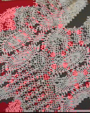 Fata de masa din rozete