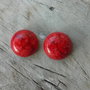 Cabochon howlit de sinteza rosu, 12 mm (2 buc)