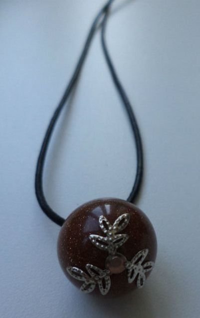 Colier cu pandant sferic din piatra soarelui/colier talisman/colier unisex