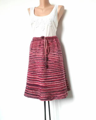 Fusta tricotata manual mov roz pink fucsia