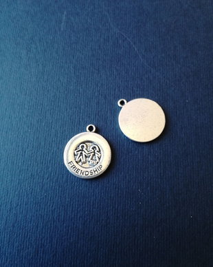PANDANTIV ''FRIENDSHIP'' - 20 X 17 MM