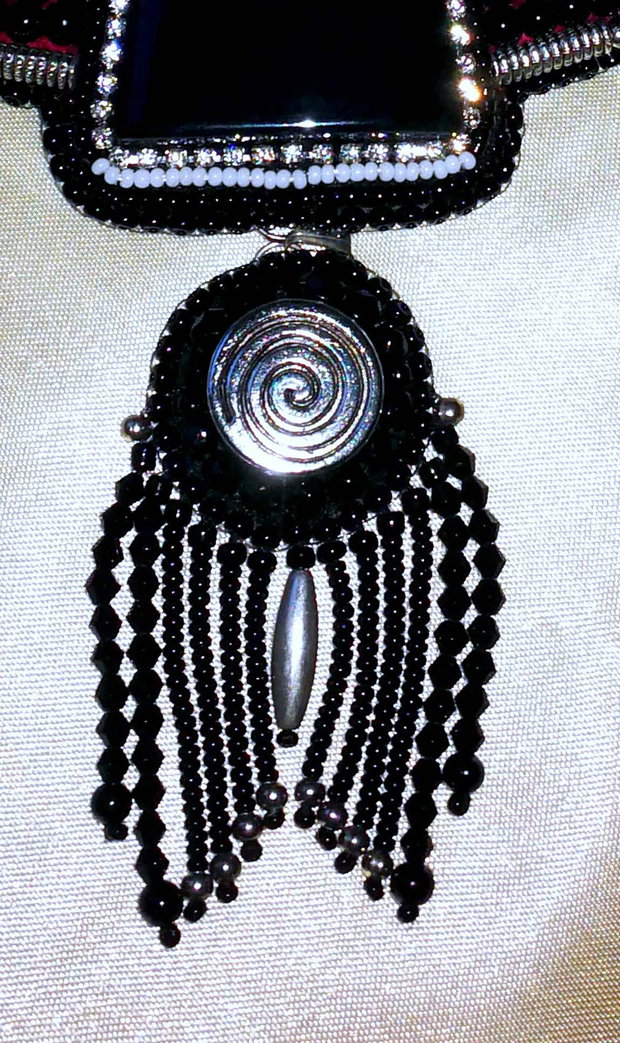Colier statement Art Nouveau alb-negru-argintiu, creatie unicat. cu pandantiv/cercel/detasabil, inclus