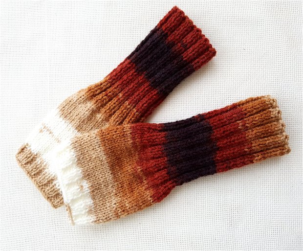 Manusi tricotate, in culorile toamnei