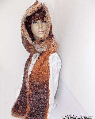 Capison impaslit si crosetat, cu fular lung, unisex