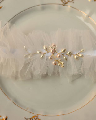 Jartiera mireasa cu tulle si perle
