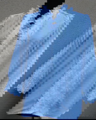 Bluza rustica cu dantela