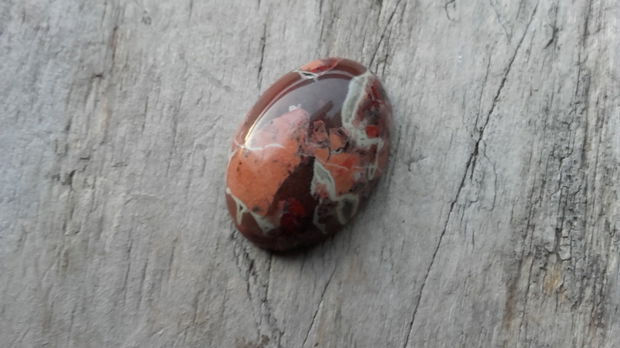 Cabochon flame jasper, 25x18 mm