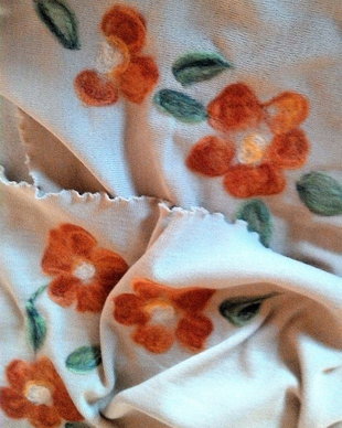 Sal pe baza de tricot cu aplicatii de lana si matase naturala impaslite