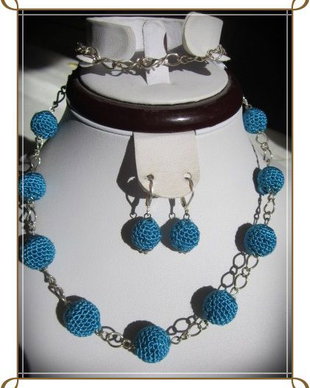 SET CROSETAT CU MATASE ALBASTRA