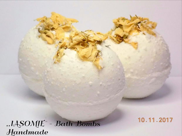 ,,IASOMIE'' - bombe de baie naturale, realizate artizanal (marime medie)