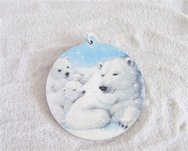 Decoratiune brad Familia de ursi polari, glob ursi polari, ornament ursi polari