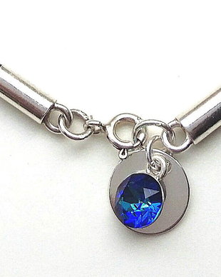Bratara argint cu snur piele, charm swarovski și bănuț de argint