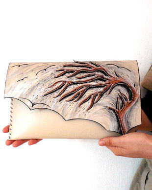 poseta plic handmade unicat din piele - Tree of Fall
