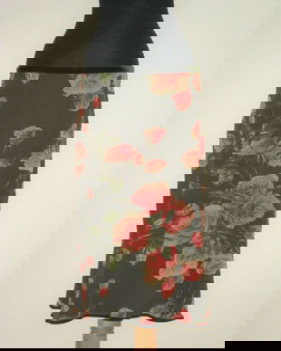 Fusta noua, din material elastic verde kaki, cu trandafiri colorati