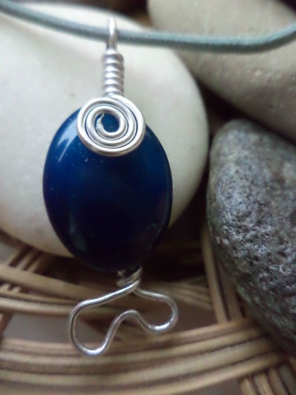 colier din sarma si agata albastra/colier talisman/colier unisex/pandantiv agata albastra - blue fish