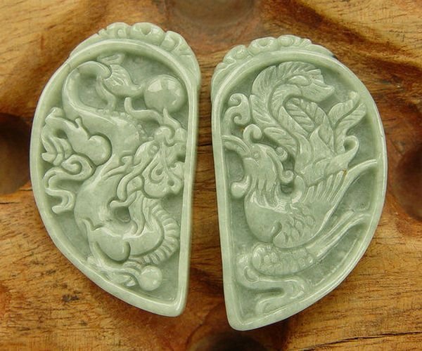 9903 - SET Pandantiv, jad sculptat, dragon si pasarea phoenix, doua piese in oglinda