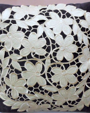 pernuta decor cu broderie