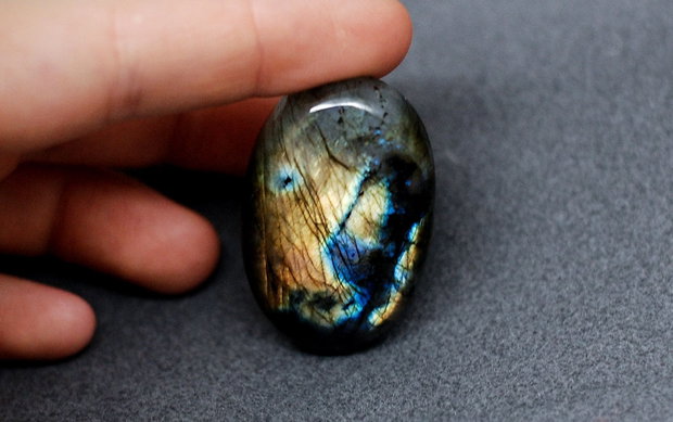 Cabochon Labradorit Masiv Oval - spectrolit