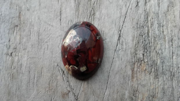 Cabochon flame jasper, 25x18 mm