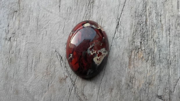 Cabochon flame jasper, 25x18 mm