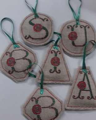 ornamente brad