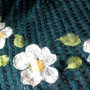 Poncho impaslit cu flori de musetel