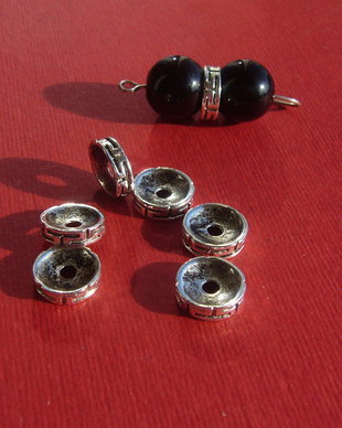 Distantier disc cu model grecesc aprox 10.5x3 mm