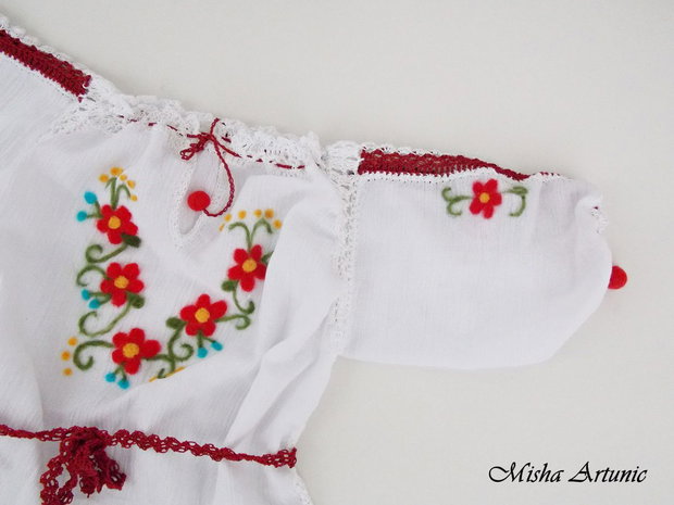 Bluza tip ie pentru copii, cu broderia impaslita