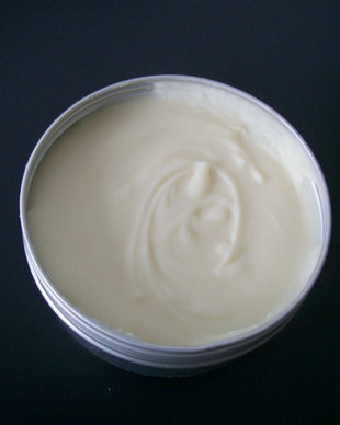 UNT CU NUTRICERAMIDE,  BAOBAB, JOJOBA SI MACADMIA -ingrijire par