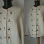 Cardigan alb tricotat si brodat manual