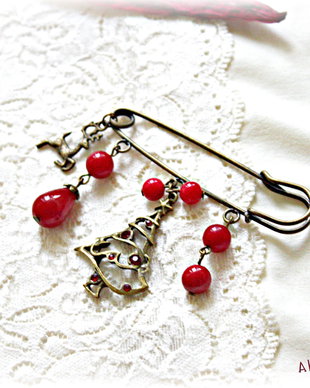 Brosa Bradut rosu cu jad si cristale Swarovski