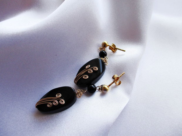 Cercei argint aurit, gold filled aur 12k si onix negru