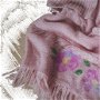 Poncho tricotat din fir lana , impaslit cu flori de lana merino si matase naturala