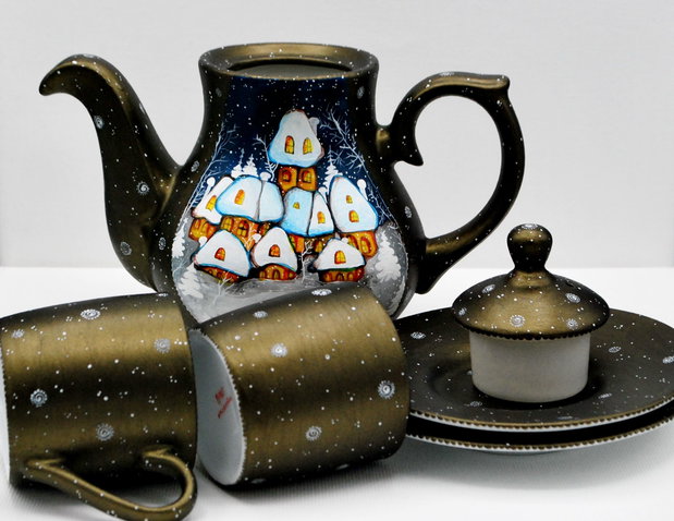 Set Ceainic cu Doua Cesti si Farfurioare " Winter Dreamland " - Winter Collection