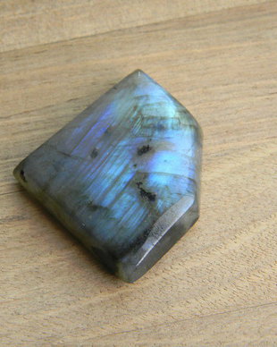 Caboson labradorit (C12)