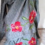 Cardigan asimetric cu flori de lana impaslite