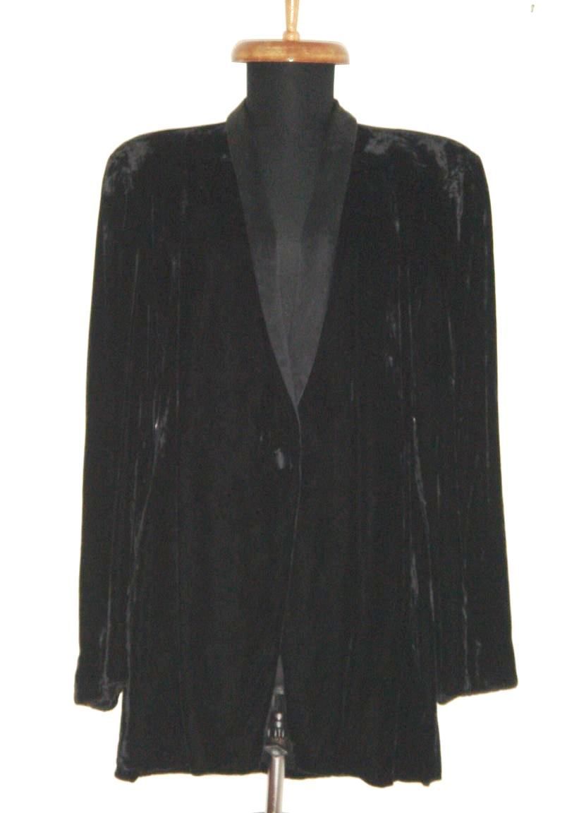 ARMANI - Blazer minunat, din catifea de matase neagra, cu guler sal