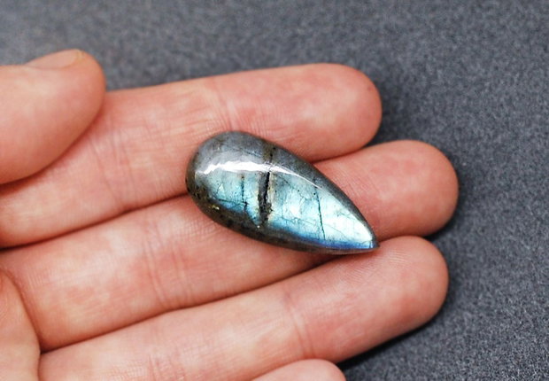 Cabochon Labradorit - Lacrima - 23 carate / IBN0013