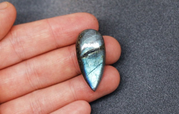 Cabochon Labradorit - Lacrima - 23 carate / IBN0013
