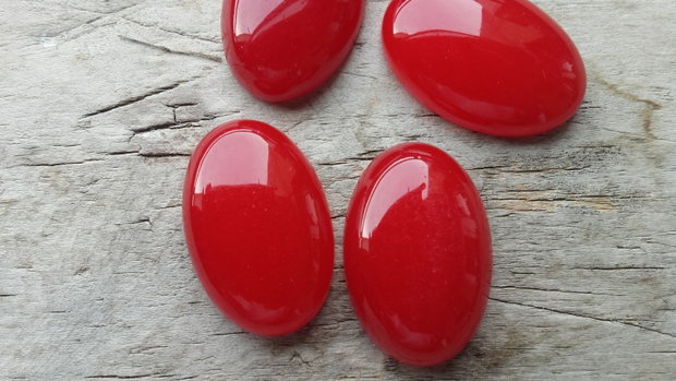 Cabochon jad rosu, 30x20 mm - OFERTA!