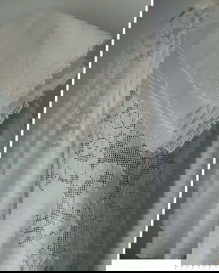 SET FATA DE MASA ROTUNDA SI 5 SERVETE BRODERIE MANUALA