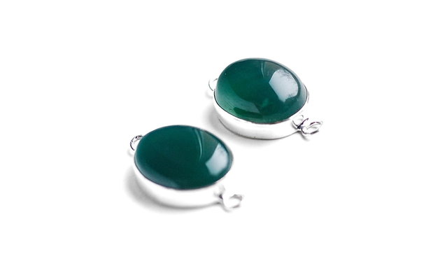 Conectoare agat oval verde smarald in rama argintata si antichizata